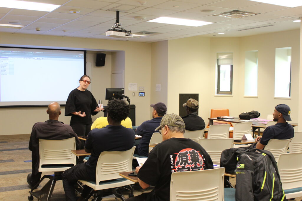 MLC teacher provides students with professional communication english skills